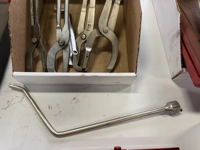 Used _UNKNOWN_ _UNKNOWN_ Pliers Michigan US | Miedema Asset Management Group #1371909