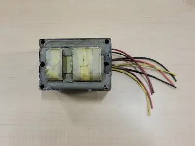 USED UNIVERSAL LIGHTING S150TRILC3M