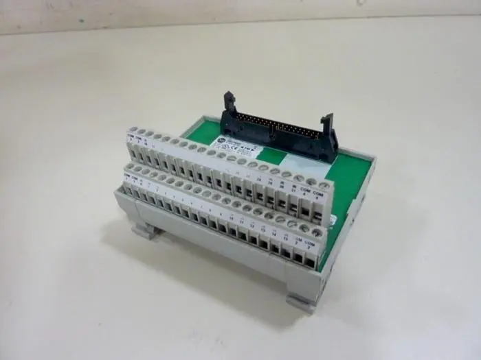 Used ALLEN BRADLEY 1492-IFM40F SER A Circuit Boards Michigan US | Ideal Machinery #581303