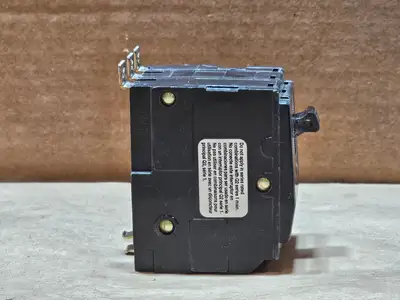 USED SQUARE D QOB330