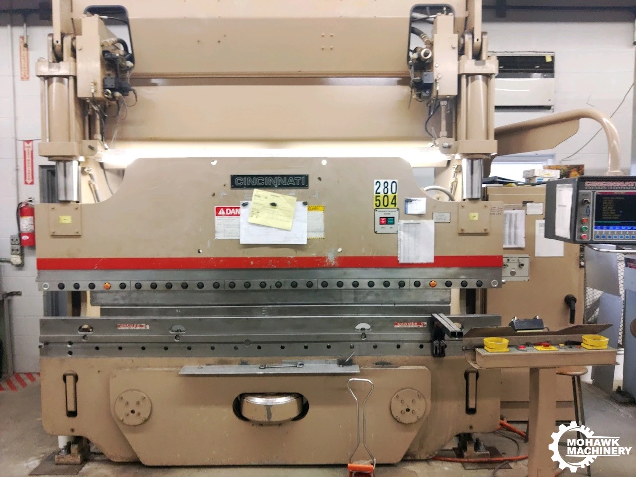10' X 10 GA CINCINNATI-INC "90AFX8FT AUTOFORM" 90-TON CNC HYDRAULIC PRESS BRAKE w/CINCINNATI ADAPTIVE AUTOFORM CNC CONTROL & 6-AXIS BACK GAUGE - AUTO CROWNING - 14" EXTRA LONG STROKE - HYDRAULIC CLAMPING