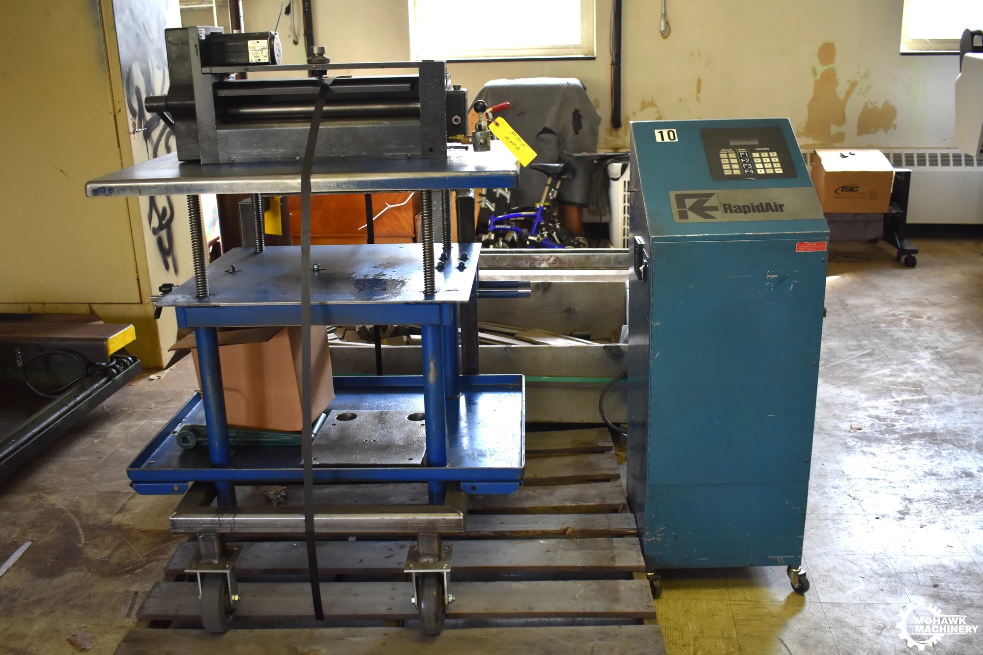 18" x 0.065" RAPIDAIR "118.C" SERVO FEED SYSTEM w/INCLINED PREFEEDER - CONTROL CONSOLE - ADJUSTABLE ROLLER STAND