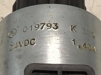 USED REXROTH 4WE10U33/CG24N9K4
