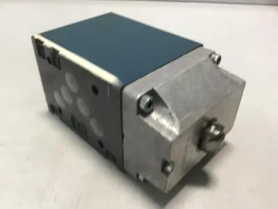 USED BOSCH 0 810 001 879