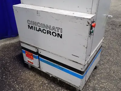 USED CINCINNATI MILACRON CMO912