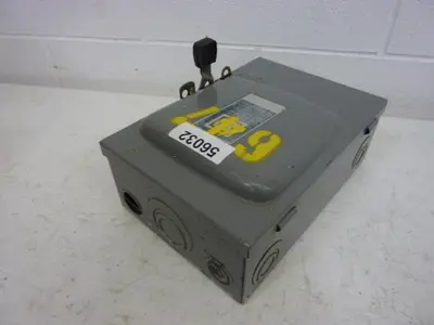 USED SQUARE D D322N