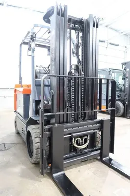 USED 2018 TOYOTA 7FBCU35