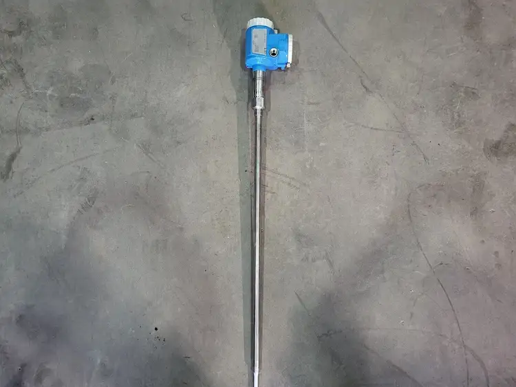 Used ENDRESS+HAUSER FMI51-R2ARDJA5D1D Miscellaneous MRO British Columbia CA | Lenmark #283707