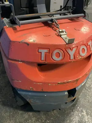 USED TOYOTA 7FGCU25