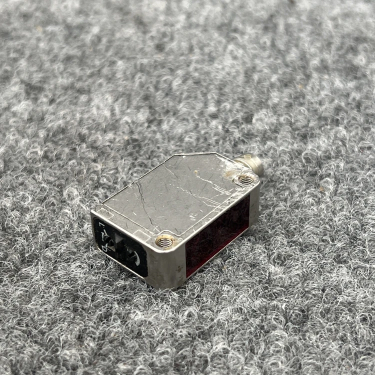 Used SICK WL8G-P2231 Photoelectric Sensors California US | Davliegogo LLC #1705854