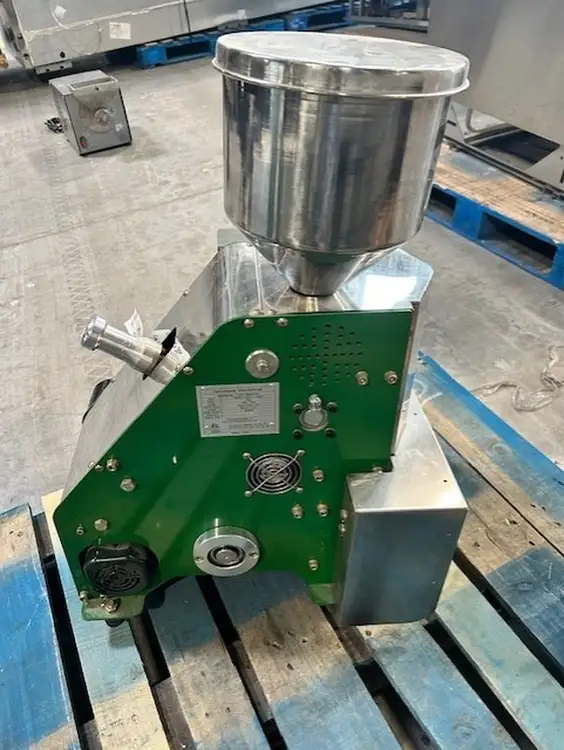 Used SAMSUNG SFM600 Restaurant Equipment (Miscellaneous) British Columbia CA | Lenmark #295968