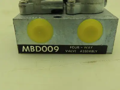 Honeywell Skinner MBD009 Solenoid Valve 4-Way Assembly NO 120VAC 150 PSI MBD005