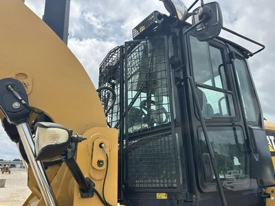 Used 2016 CATERPILLAR 938M Skid Steer Loaders North Carolina US | Southeastern Equipment Corp #1467740