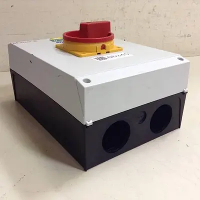USED MOELLER P3-100