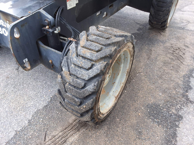 USED 2015 Genie Z-62/40