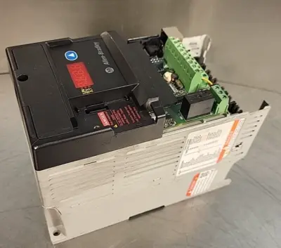 Allen Bradley # 22D-D4P0N104 Power Flex- 40 SERIES A 2. 0 (BIN3.3.1)