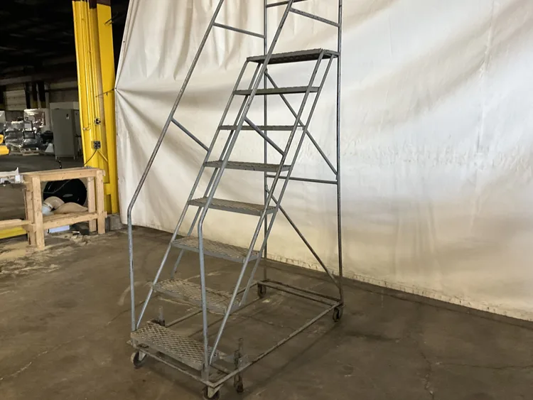 Used _UNKNOWN_ _UNKNOWN_ Ladders Ohio US | AW Machinery, LLC. #1084609