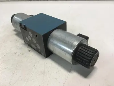 USED BOSCH 0 810 001 700