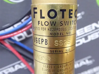 Dwyer W.E. Anderson V6EPB-S-S-2-S Flotect Flow Switch New NIB