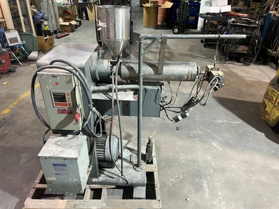 Plastic 1” Extruder with Ribbon die Roll Stand and cooling tank Included 480V