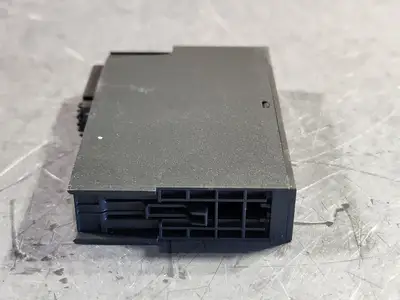NEW SIEMENS 6ES7 132-4HB01-0AB0