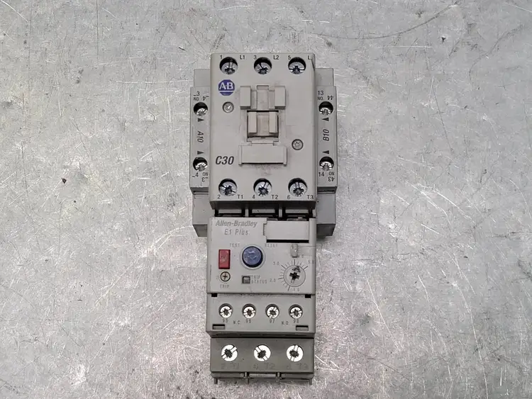 Used ALLEN-BRADLEY 100-C30 Switchgears British Columbia CA | Lenmark #243574
