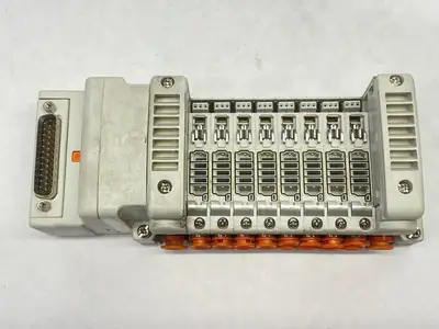 VV5QC11-08N7FD0-D0S | SMC  Pneumatic Manifold Assembly 8-Station - Used