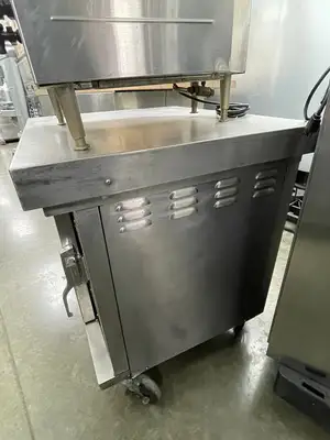 Used Wells Used Wells M4200-3S Half Size Vented Convection Oven on Casters 208V 3 Ph Electric Ovens Illinois US | Falcon Restaurant Supply #1375802
