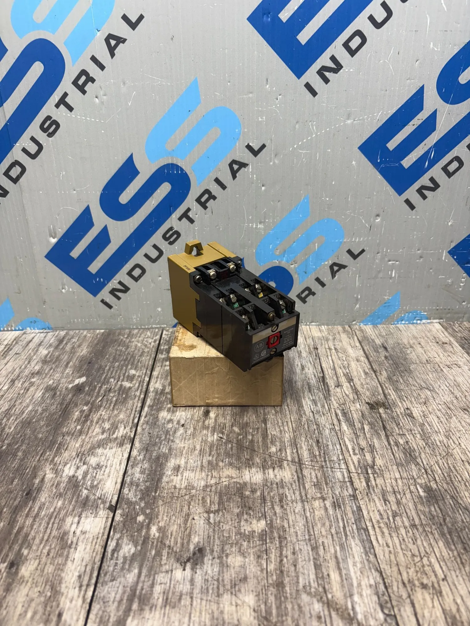 USED Allen Bradley 700-P400A1