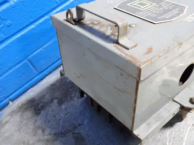 USED SQUARE D SD9353