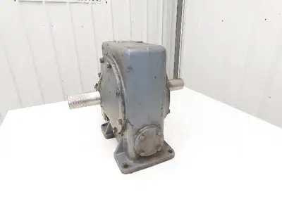 Winsmith Speed Reducer Gearbox 750:1 Double Reduction 2.4RPM 1.15Hp 11388IN-LBS