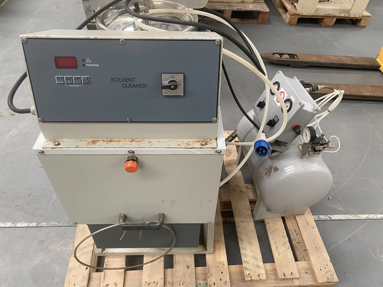 Used _UNKNOWN_ _UNKNOWN_ Solvent Recyclers GB | Rigal Bennett #1053319