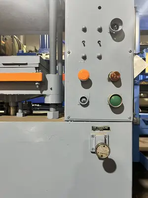 USED 1982 WABASH WABASH 30-15-2TMB PRESS