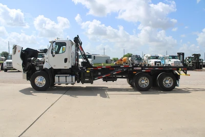 Used 2018 FREIGHTLINER 114SD Rolloff Trucks Texas US | Roll Off Truck World #1491745