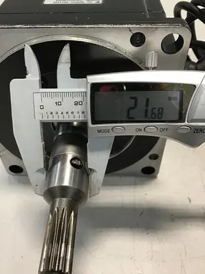 USED YASKAWA SGMP-08AWYR32