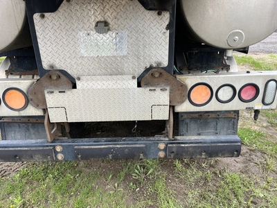 USED 2017 PETERBILT 567 6X4