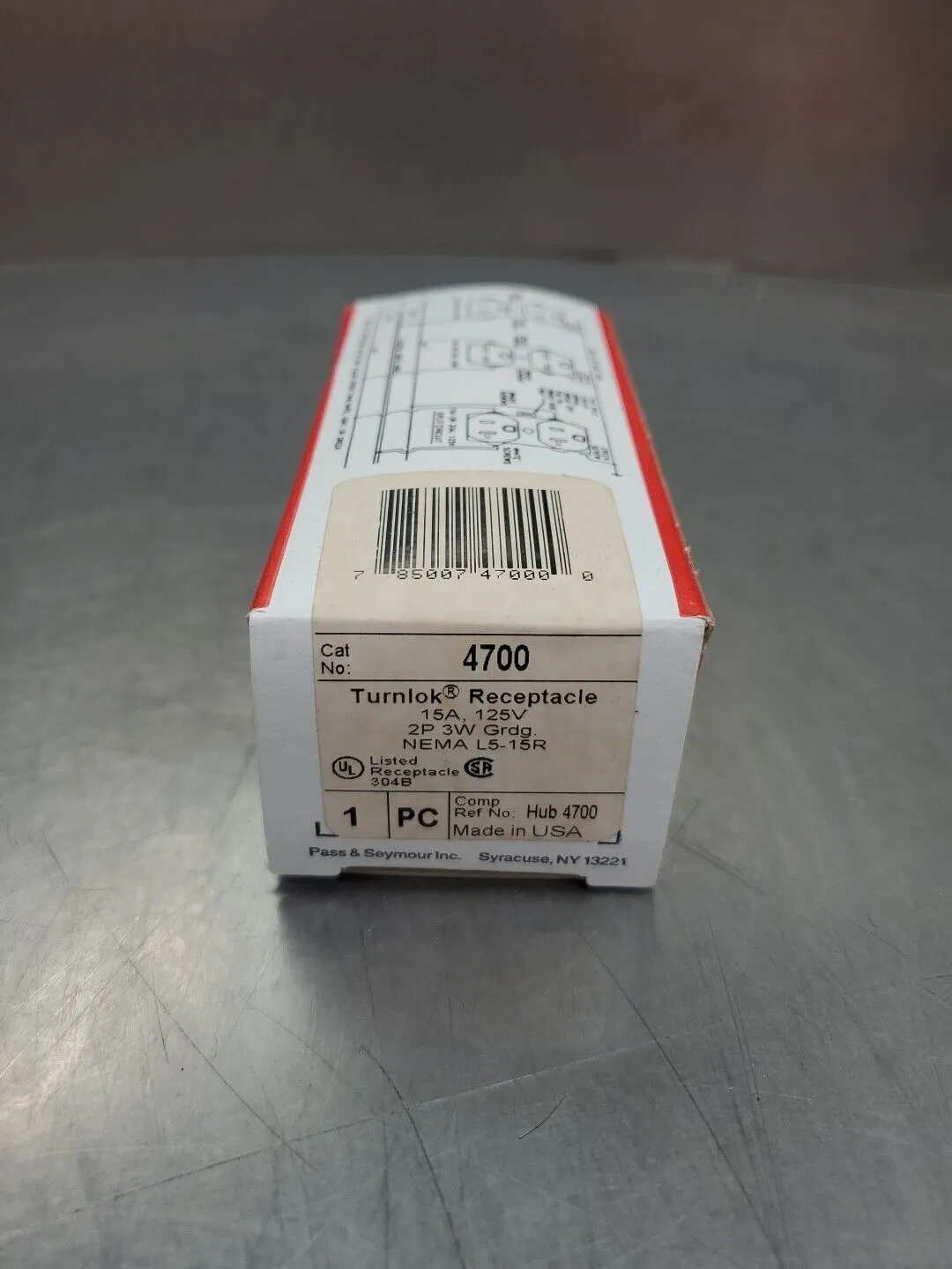 PASS & SEYMOUR 4700 Turnlok RECEPTACLE, 15AMP 125VOLT. 4B-37
