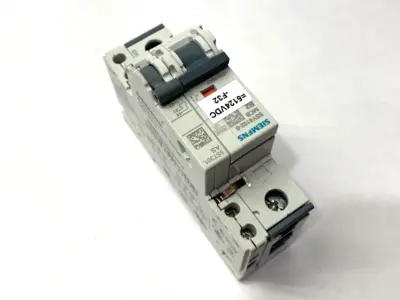 USED SIEMENS MINIATURE CIRCUIT BREAKER 1-POLE 230/400V 2A W/ 5ST3010 SWITCH