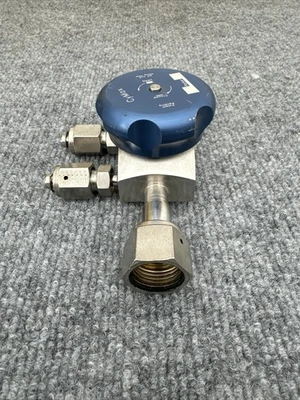 Used Parker UHP1004-2715C1F410 Pump & Valve Parts California US | Davliegogo LLC #1705413