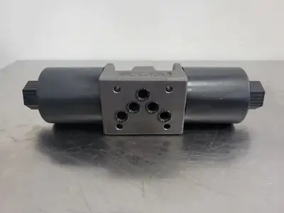 NEW YUKEN DSG-03-3C3-D12-N-5090