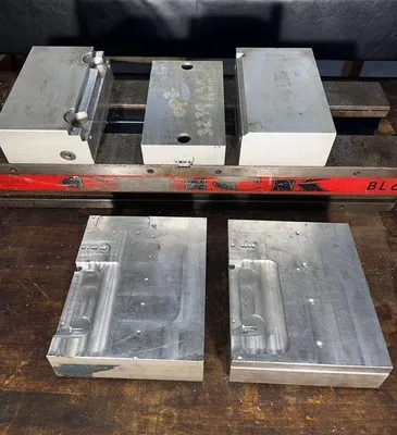 2018 DOOSAN DNM 5700S Vertical Machining Centers | Machinery Resources International (12)