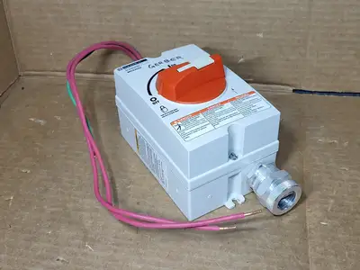 NEW SQUARE D MD3304X