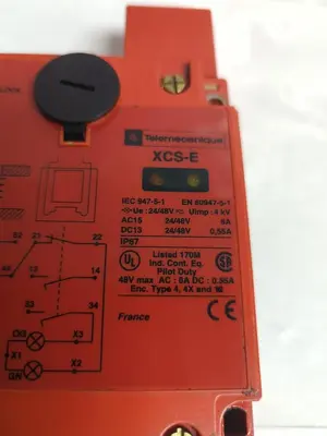Used TELEMECANIQUE XCS-E5511 Miscellaneous Equipment (Electrical & Power) | Surplus Asset Holdings #1197839