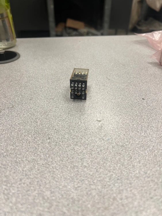 Used OMRON MY4ZN-D2 Relays & Switches Kentucky US | Industrial Parts R Us Inc. #356660