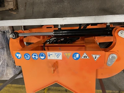 Skid Steer Tree Shear With Grapple 003-043-12-001A S/N 001200345