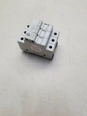 ALLEN BRADLEY 1492-FB3C30 SER A