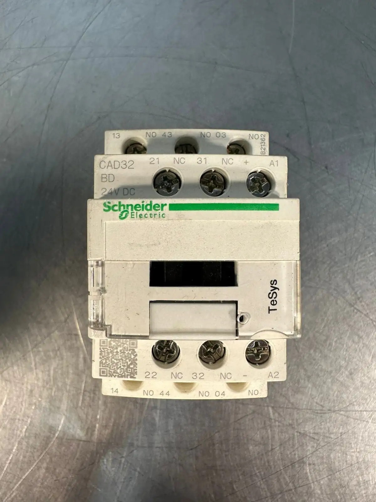 Schneider Electric Cad32BD Contactor Relay 24VDC (4.2.5)