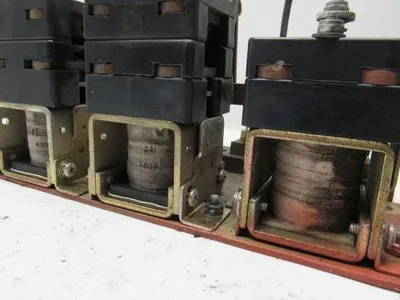 Contact Industries PN1007-24A-24RC92-40 Contactors From a Raymond 019-E6OL Lift