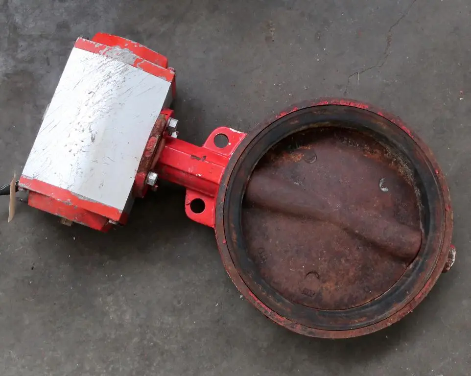 SPC8127  Valve 12" BRAY butterfly valve CS, pneumatic operator