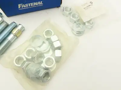 Fastenal 11562841 Wedge Anchor Concrete 3/4" x 5-1/2" Zink Plated Lot of 13